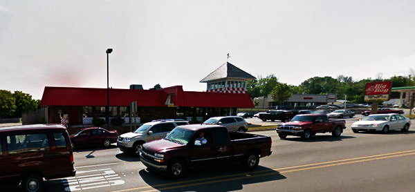 Big Boy Restaurants (Elias Brothers, Elias Bros) - Petoskey - 629 Charlevoix Ave (newer photo)